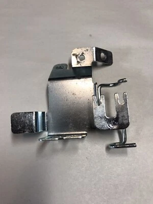 PIEZA SOPORTE KAWASAKI NINJA 300 EX300 2013-2017 # 23062-0739 Foto 1 de 4