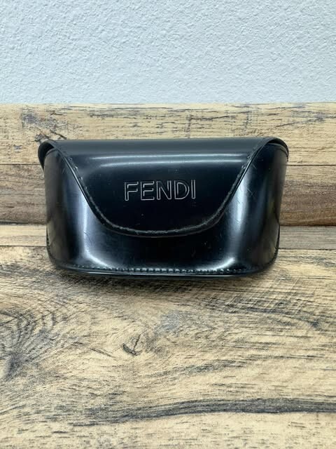 FENDI オーバル型 サングラス ケース付き FENDI】谷まりあさん使用 サングラス オーバル型 FFロゴ (FENDI