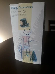 DEPARTAMENTO 56 Accesorio de Navidad PUEBLO DE NIEVE MUÑECO DE NIEVE TORRE DE AGUA - Imagen 1 de 4