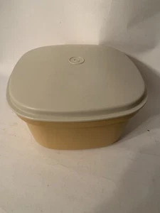 TUPPERWARE STEAM N STORE 888-12  887-11   889-11 - Picture 1 of 11