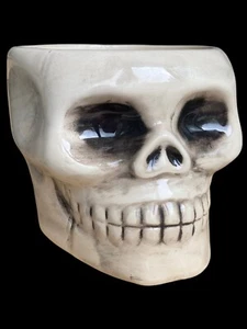 Skull Shape Ceramic bowl Candy chips smiling Goth Halloween Party Planter - Picture 1 of 11