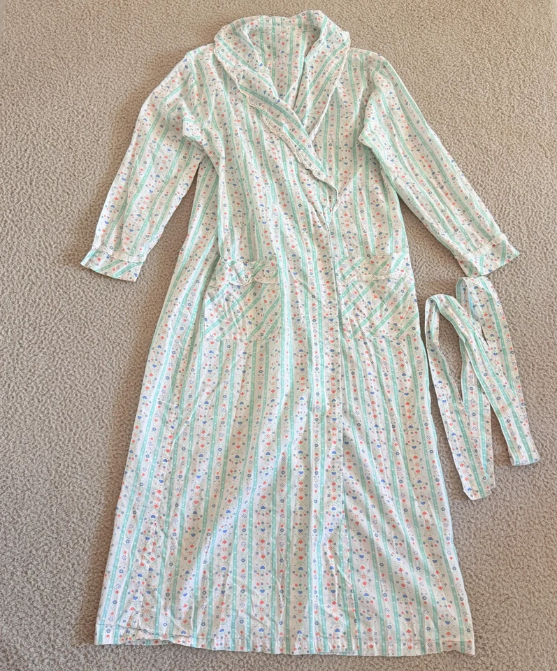 Bata de Colección Lanz de Salzburgo Pequeña Pastel Floral Tirolesa Cinturón Algodón Años 80 Foto 1 de 4