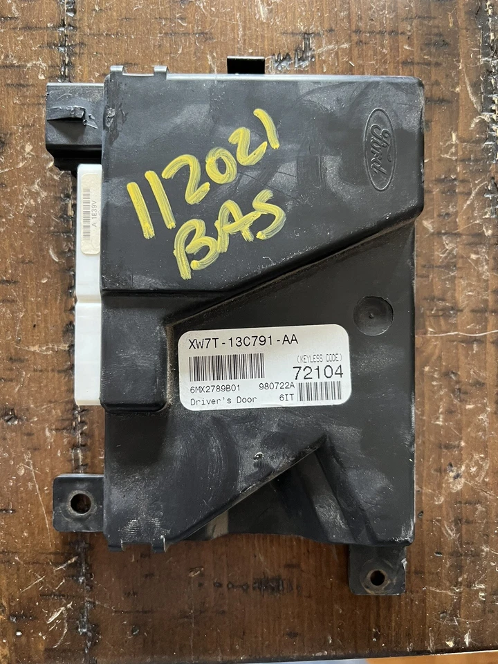 98-02 CROWN VICTORIA / GRAND MARQUIS KEYLESS ENTRY CONTROL XW7T-13C791-AA - Image 1 of 3