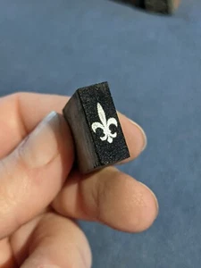 Vintage Metal On Wood Letterpress Printing Block Quebec Fleur de Lys - Picture 1 of 6