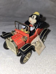1981 Disney Mickey Mouse wind up lever car. Vintage /Mint Condition Still Works - Picture 1 of 7