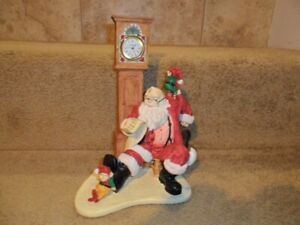 Horloge de Noël Howard Miller Père Noël à deux reprises sans boîte utilisée 