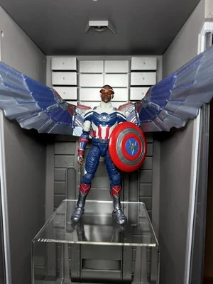 Equipo de vuelo incompleto de Marvel Legends BAF 6" Capitán América Falcón Sam Wilson Foto 1 de 2