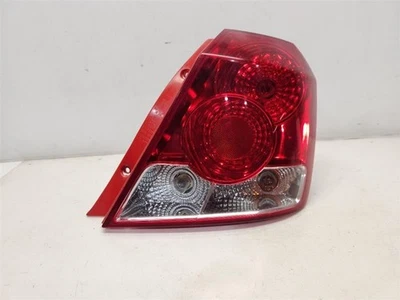 2004-08 Chevrolet Aveo (Hatchback) Passenger Right Tail Light - Image 1 of 4
