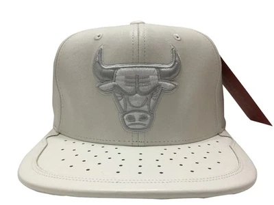 Mitchell & Ness White NBA Chicago Bulls Day One Snapback - OSFA - Image 1 of 2