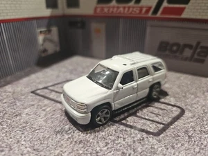 Welly 2001 Gmc Yukon Denali Custom Wheel Swap Loose - Picture 1 of 8