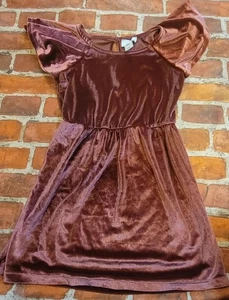 Old Navy Girls Velvet Short Sleeve Dress Sz 5 - Picture 1 of 1