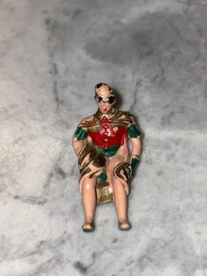 CORGI 267 BATMOBILE Original Robin figure - Image 1 of 2