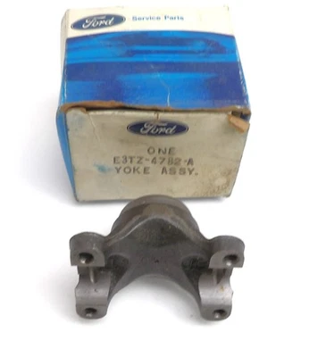 1983-1989 Ford Ranger 4/W/D 108" Bronco II NOS DRIVESHAFT CENTERING SOCKET YOKE - Image 1 of 4