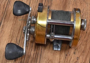 Vintage Penn Model 910 Levelmatic Ball Bearings Fishing Reel - Picture 1 of 4