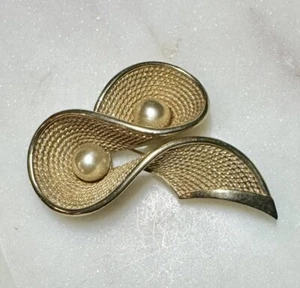 Vintage French Designer BOUCHER Signed Numbered 5928 Brooch Rare Estate Jewelry - Picture 1 of 7