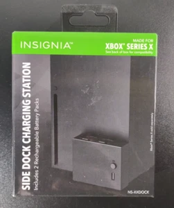 Insignia Xbox Series X Side Dock Battery Charging Station 2 Batteries Included - Picture 1 of 3