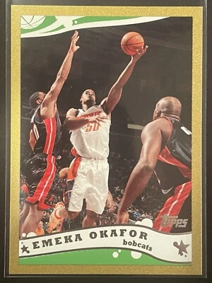 2005-06 Topps Emeka Okafor Gold Parallel/99 Rookie RC Charlotte Bobcats NBA Foto 1 de 3