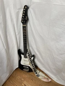 Vintage Cort Electric guitar Stratocaster 6 Strings Style ES -2T Solid Body - Picture 1 of 18