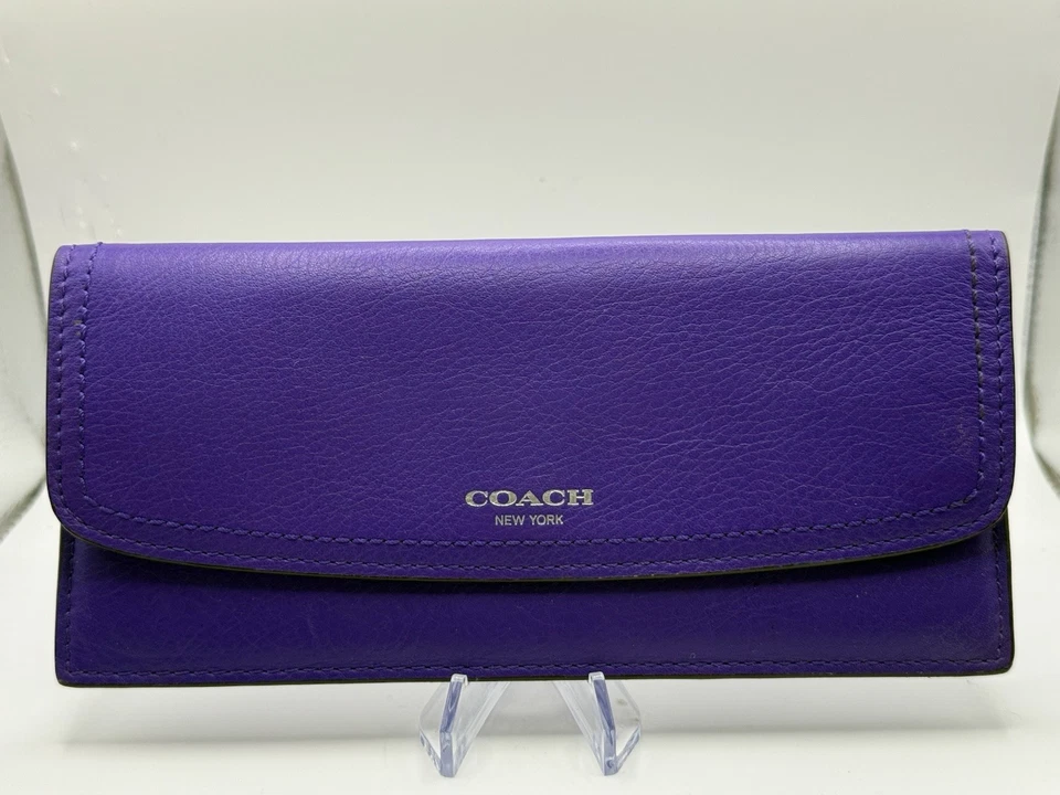Cartera COACH Vintage Cuero Púrpura Delgada Sobre AUTÉNTICA Foto 1 de 4