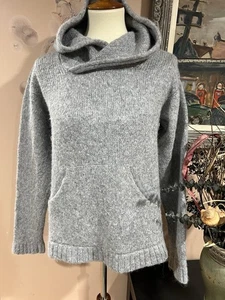 Suéter con Capucha Tejido Mangas Largas Gris Colección Alpaca Talla S/M - Imagen 1 de 13