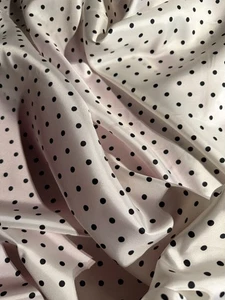 Tissu ancien satin blanc pois noirs    larg 89 cm x H 120  cm D074 - Picture 1 of 5
