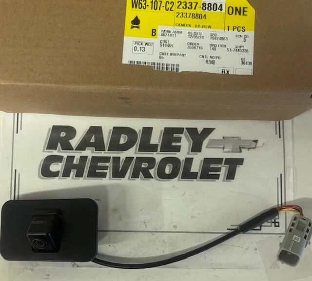 NOVO GM OEM 15-20 ESCALADE ESV PORTÃO DE ELEVAÇÃO ACABAMENTO EXTERNO - CÂMERA TRASEIRA GMC 23378804 - Imagem 1 de 1