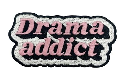 Girly Retro "Drama addict" Patch | Pinker Aufbügler für Mädchen, Sprüche Flicken - Bild 1 von 4