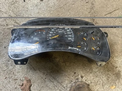 Silverado Sierra 2500HD 05 diésel LLY 289 k velocímetro grupo MPH 15135671 Foto 1 de 4