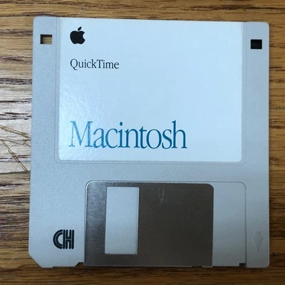 Quicktime version 1.6.1 3.5" Disk / Macintosh Computer Software - Image 1 of 3