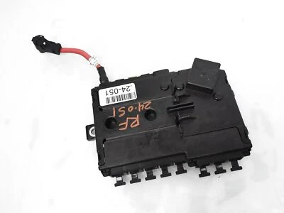 Mercedes-Benz E300 2017-2019 2,0 L maletero trasero montado cuarto caja de fusibles 2135406200 Foto 1 de 4