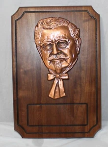 VINTAGE 1960S COLONEL SANDERS METAL WALL PLAQUE FROM KENTUCKY FRIED CHICKEN - Picture 1 of 2