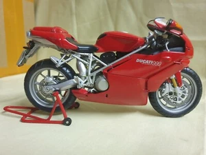 1/12 Minichamps Ducati 999 street version - Picture 1 of 6