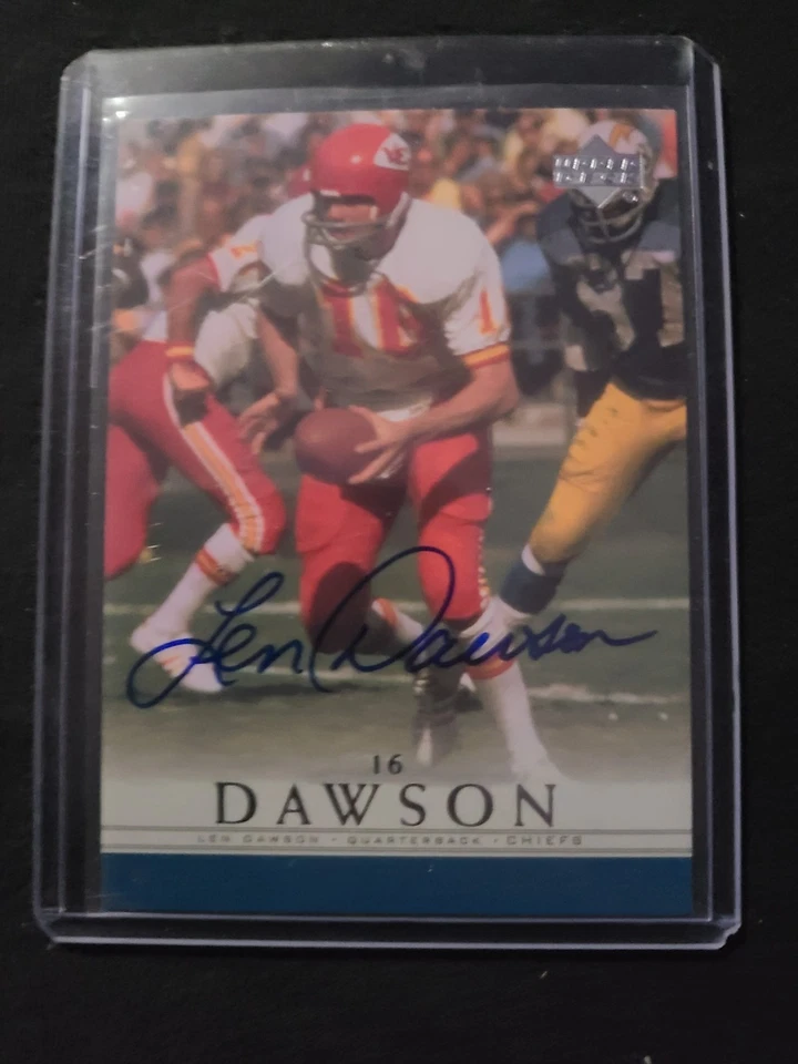 LEN DAWSON 2000 UPPER DECK NFL LEGENDS CERTIFIED "ON CARD AUTOGRAPH " HOF - Image 1 of 2