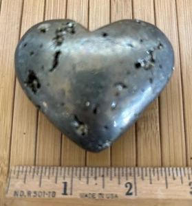 2.4" PYRITE HEART Crystal Palm Stone Healing Reiki  Paper Weight 8 Ounces - Picture 1 of 5