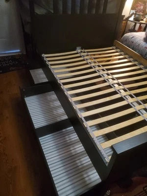 实木平台床架带抽屉 — 第 1/2 张图片