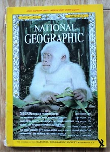 National Geographic marzo de 1967; Siberia; calamares; gorila blanco; Guadalajara - Imagen 1 de 10