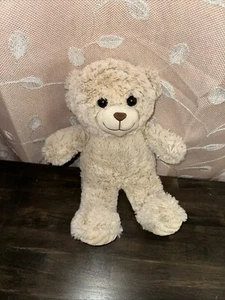Oso de peluche Spark Create Imagine beige tostado crema piel esmerilada pies acanalados - Imagen 1 de 2