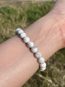 8mm Stretchy Crystal Bracelet - Howlite - Picture 1 of 1