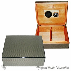 HUMIDOR para cigarros aspecto CARBONO noble, interior MADERA CEDRO, humidificador de cigarros - Imagen 1 de 2