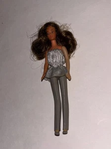 Muñeca Danni Glamour Gals 1981 de colección en plata brillante ¡Rara! - Imagen 1 de 5