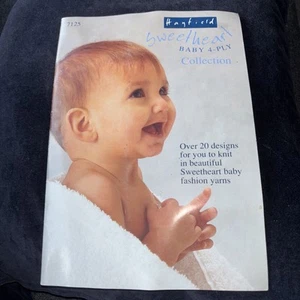 Hayfield Knitting PATTERN BOOK Vintage used Tots To Toddlers DK Pretty Babies - Picture 1 of 4