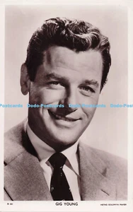 R690371 Gig Young. The Picturegoer Series. No. D. 221. Metro Goldwyn Mayer - Picture 1 of 4