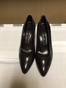 Andrea Pfister Neiman Marcus Heels Size 6 - Picture 1 of 4