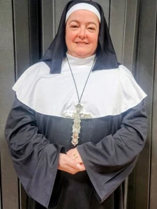 Ladies Plus Size Nun Costume Religious Church Halloween Fancy Dress Outfit - Picture 1 of 3