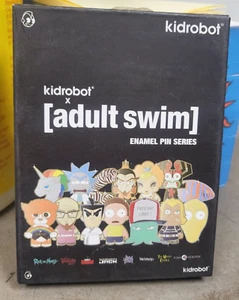 Kidrobot x Adult Swim Blind Box Esmalte Pin Series - Imagen 1 de 2
