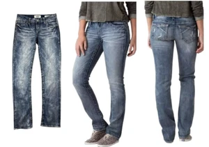 Buckle Daytrip Lynx Straight Jeans Women's Size 25R Lowrise Bling Distressed - Picture 1 of 17
