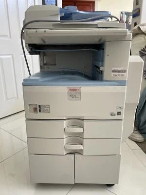 Copiadora/impresora Ricoh Aficio MP 3351 - Excelente estado, solo 66.000 impresiones Foto 1 de 3