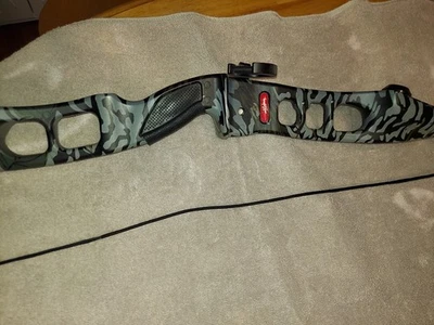 PSE Kingfisher Recurve. 50lbs Right Hand. - Image 1 of 4