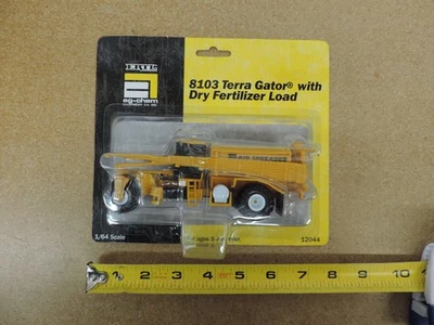 Terra-Gator 8103 Dry Air Spreader ERTL 1/64 Ag-Chem diecast farm toy B15 Z - Image 1 of 4