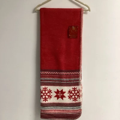 Roca Home Red/Cream Oversized Christmas Throw  Portugal Cotton Blend 50x67 - Image 1 of 4